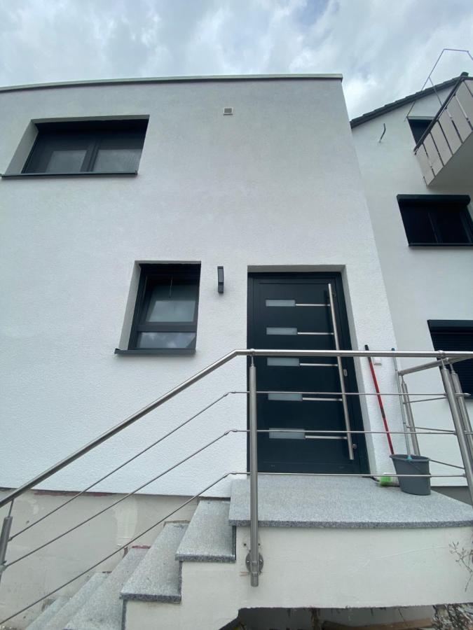 Business Suite: Netflix & Parking Near Audi * Bad Friedrichshall