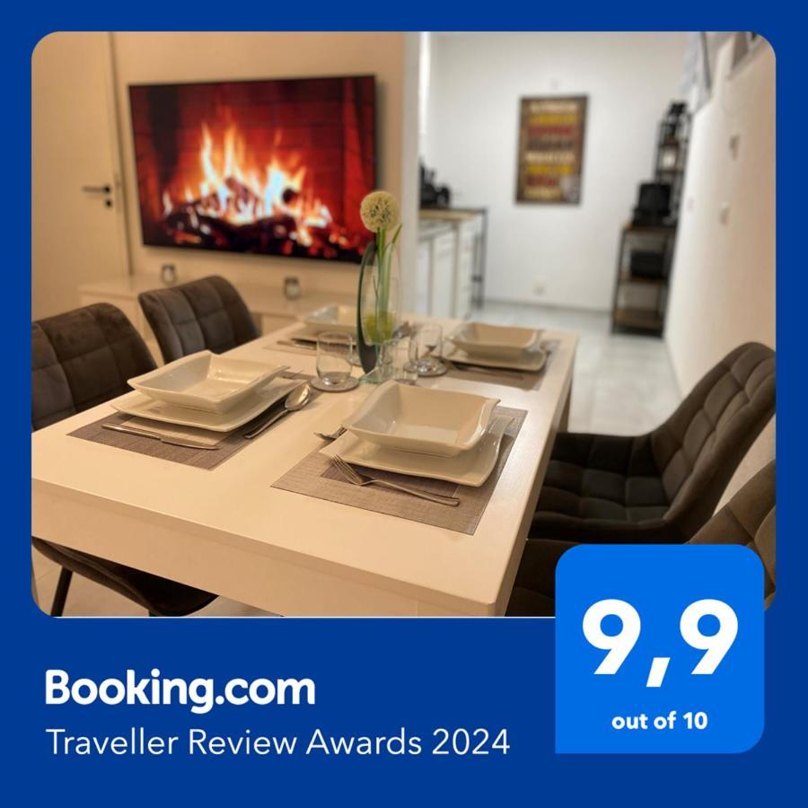 Business Suite: Netflix & Parking Near Audi Apartment Bad Friedrichshall