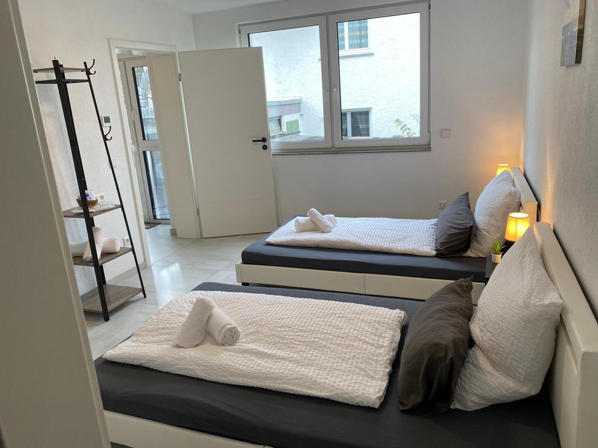 Business 04 Mit Netflix Premium & Parkplatz, Zentral Zu Audi & Schwarz Gruppe With Fussbodenheizung Appartement *
